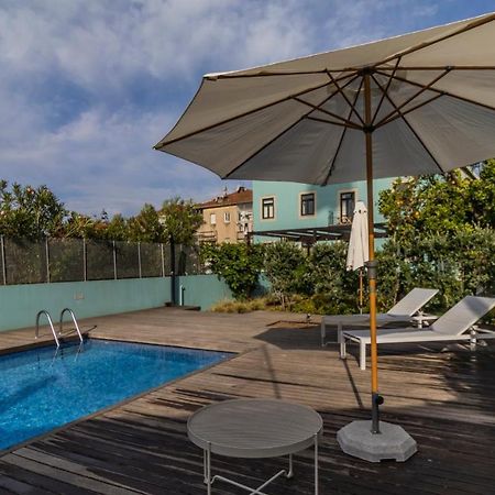 Lovelystay - Downtown Studio With Pool, Ac And Balcony Porto Exterior photo